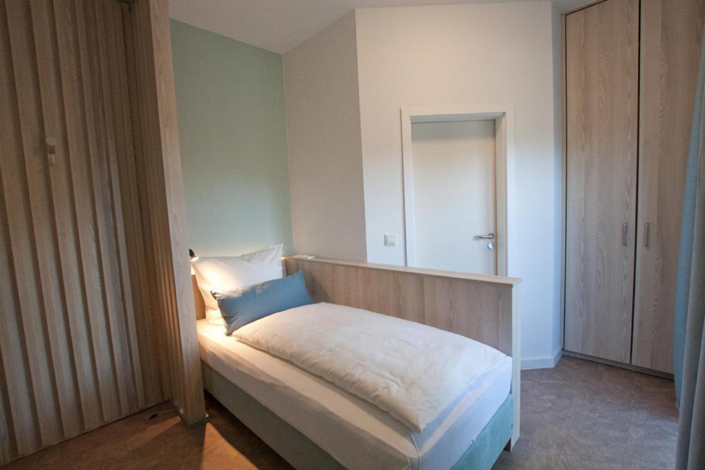 Hotel Garni Goldener Anker Greetsiel Extérieur photo